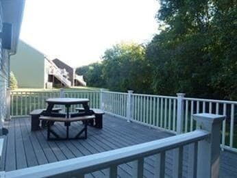 Building Photo - 2 Blueberry Dr