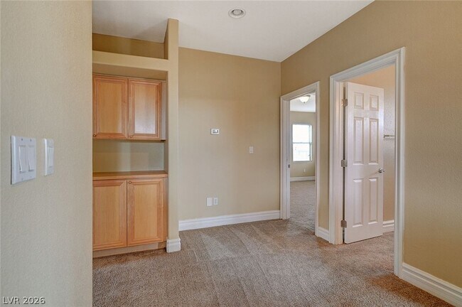Building Photo - 9462 Castillana Ct