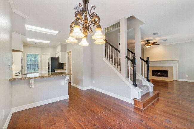 Building Photo - 31 N Duskwood Pl