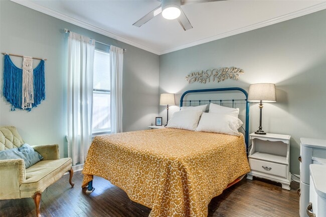 Building Photo - 1718 Berkley Ave