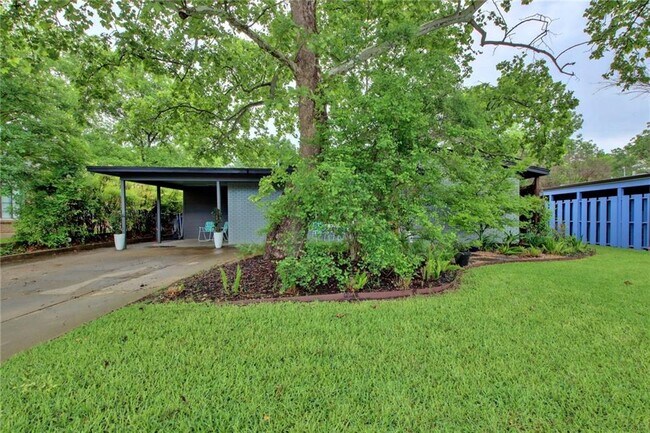 Building Photo - 7807 Lazy Ln