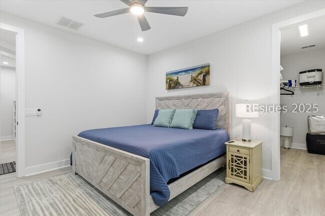 Building Photo - 119 Blue Starfish Ln