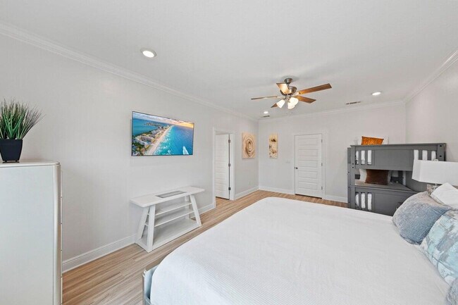 Building Photo - 206 Piper Cv