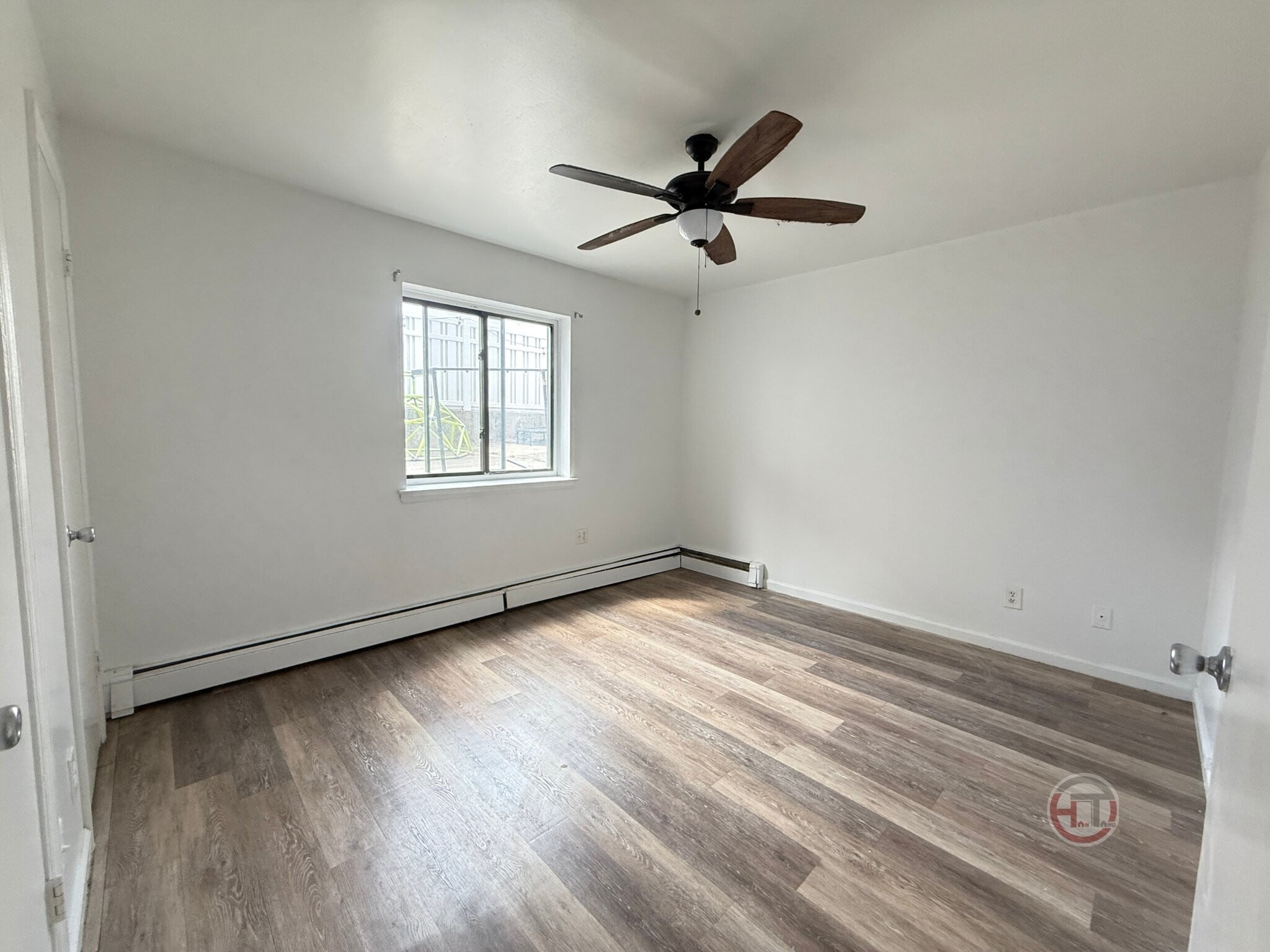 Building Photo - 189 Throgs Neck Blvd