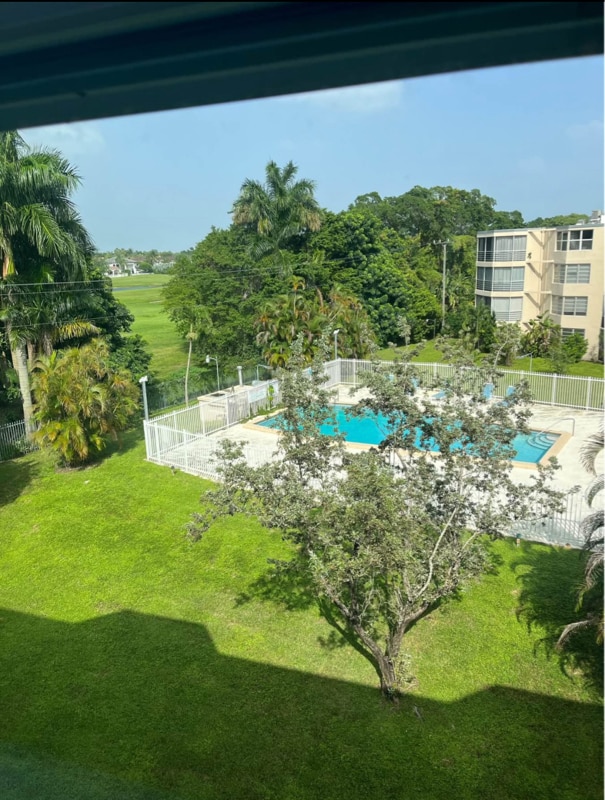 Building Photo - 1401 NE 191st St