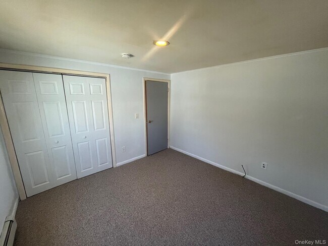 Building Photo - 178 Adirondack Dr