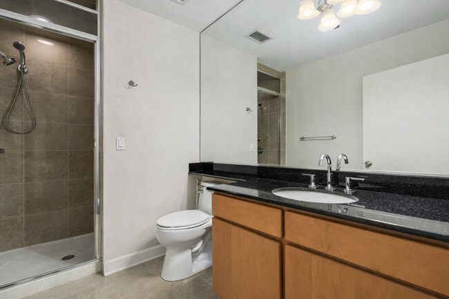 Building Photo - 1335 S Prairie Ave