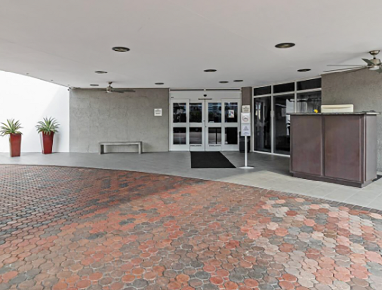 Building Photo - 3700 Galt Ocean Dr