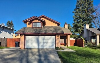 Building Photo - 3 bedroom 2.5 bath home