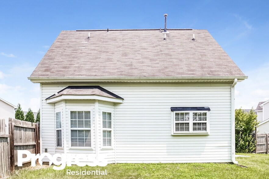 Building Photo - 2123 Craver Mdws Ct