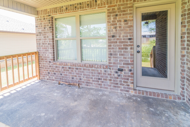 Building Photo - 3 Bed 2 Bath in Nettleton