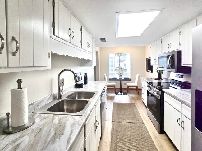 Building Photo - 2840 Blairstone Ct