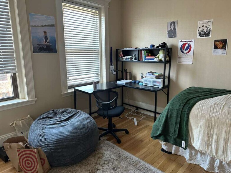 Building Photo - 12 Saint Paul St