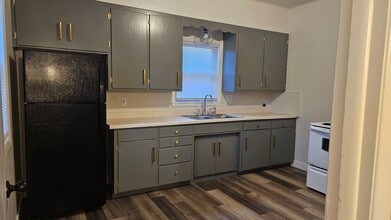 Building Photo - 501 W Third Street