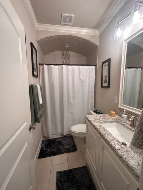 Building Photo - 3609 Upper Lake Cir