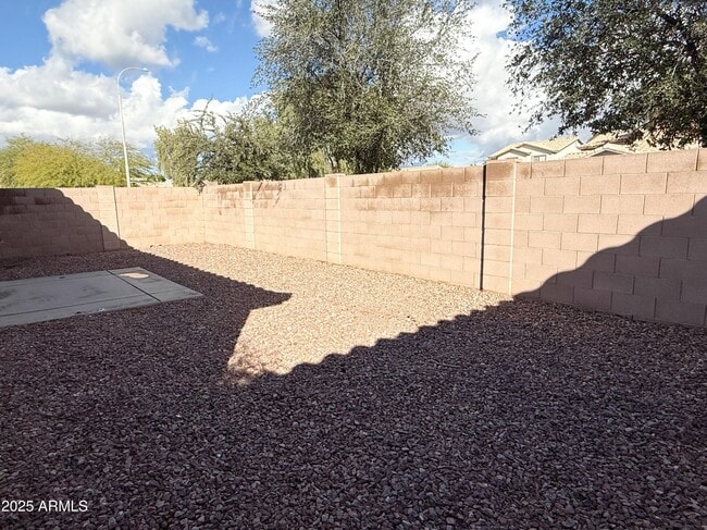 Building Photo - 2697 E Waterview Ct