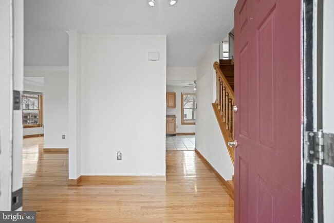 Building Photo - 8669 Concord Dr