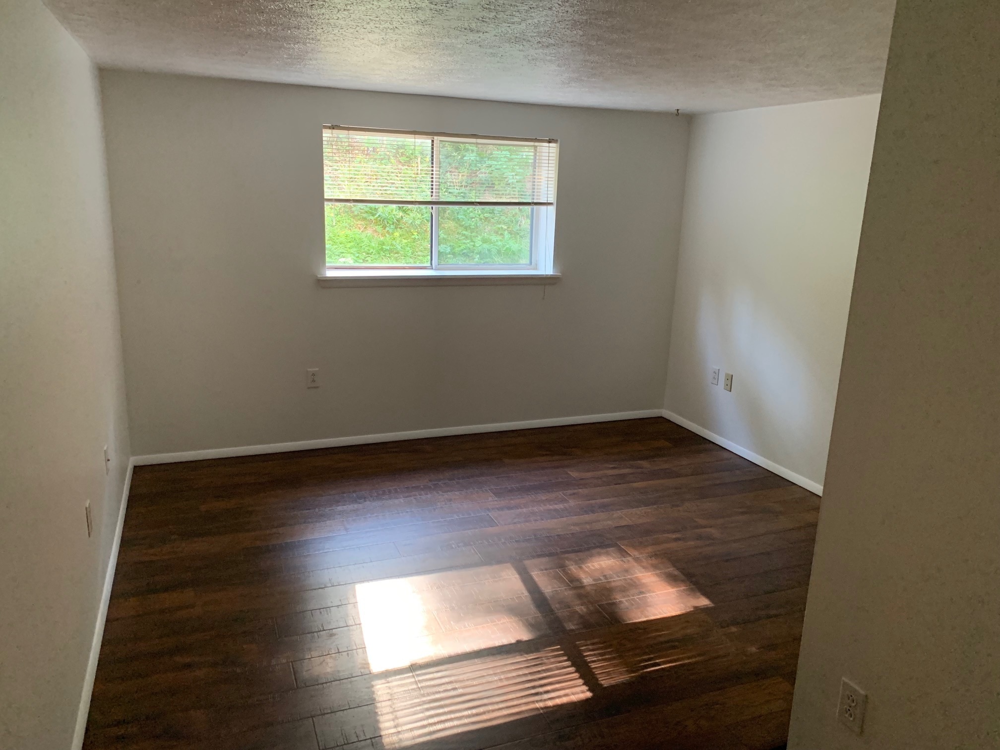 Building Photo - 27701 Evergreen Run