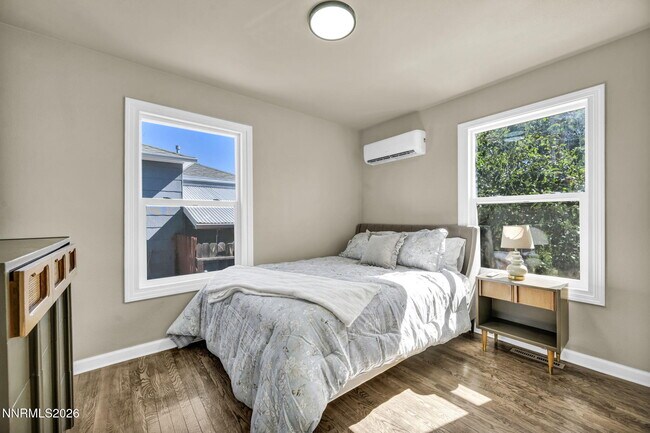 Building Photo - 1678 Ordway Ave