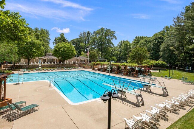 Building Photo - 6916 Seven Locks Rd