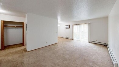 Building Photo - 2738 Gateway Ave