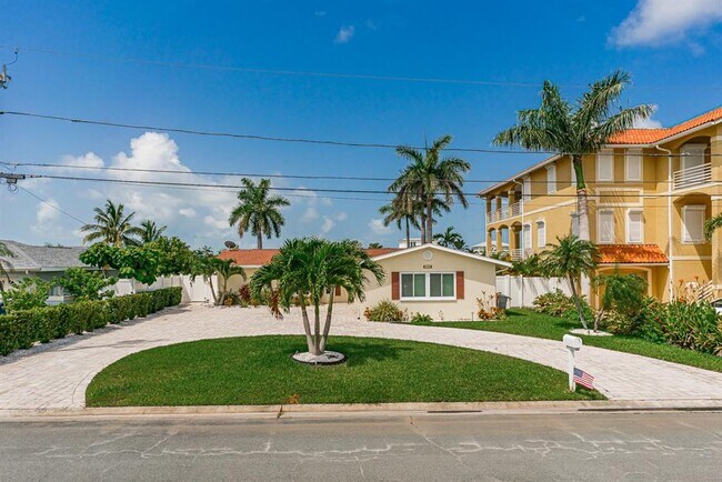 Building Photo - 11240 7th St E