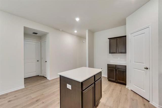 Building Photo - 2905 Jasmine Dr