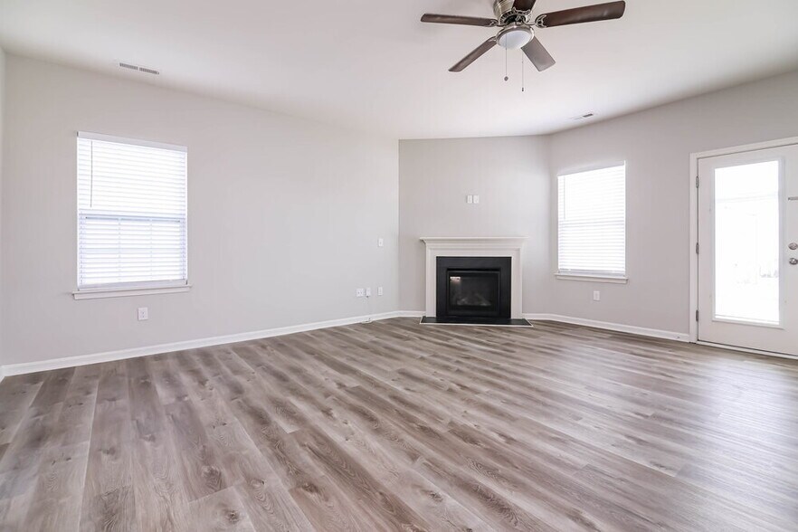 Building Photo - 36 W Painted Way