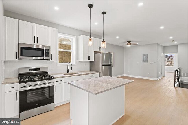 Building Photo - 649 N 63rd St