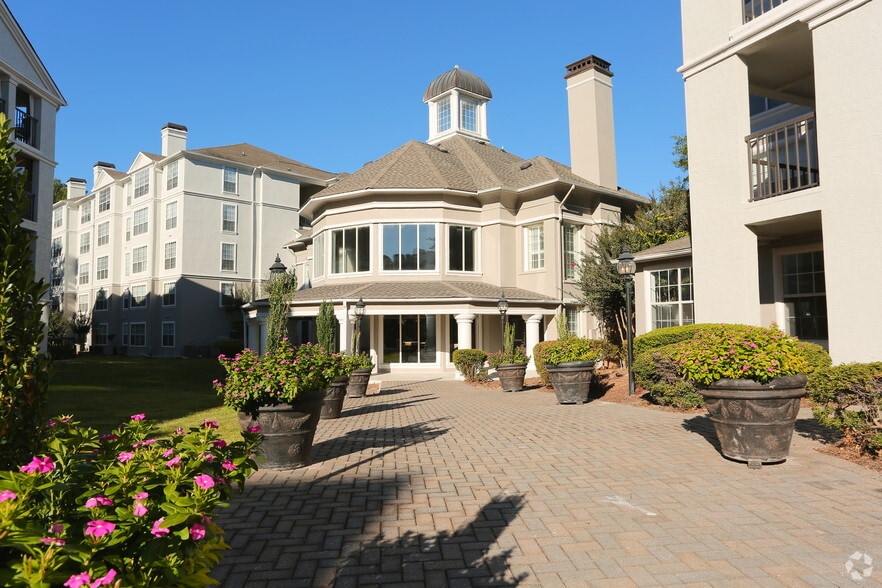 The Stratford 5479 NE Glenridge Dr Atlanta GA 30342 Apartment Finder