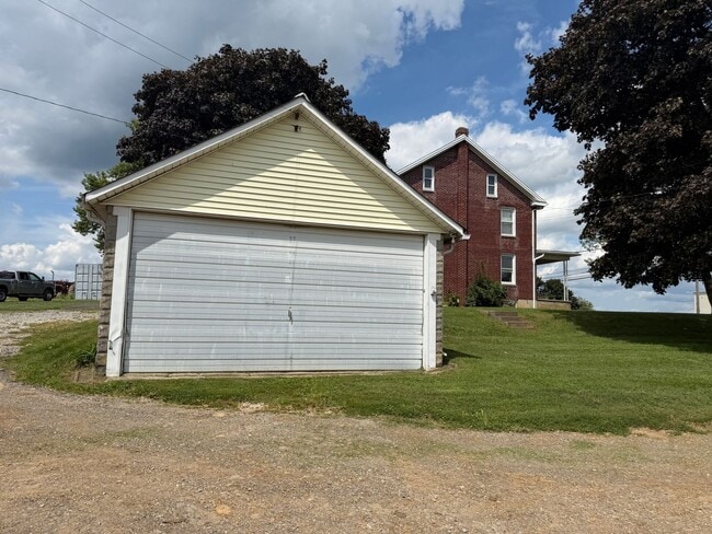 Building Photo - 7144 Susquehanna Trail S