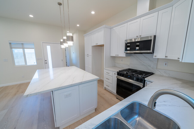 Building Photo - 25173 Vista Fusco