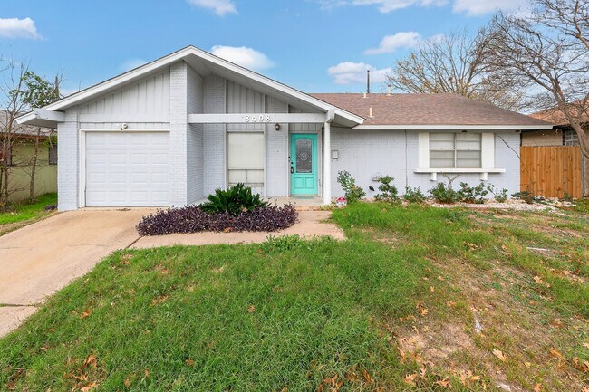 Building Photo - 8408 Maine Dr