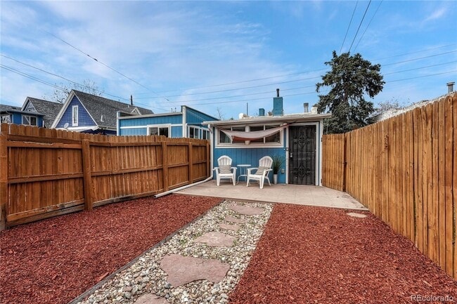 Building Photo - 132 W Bayaud Ave