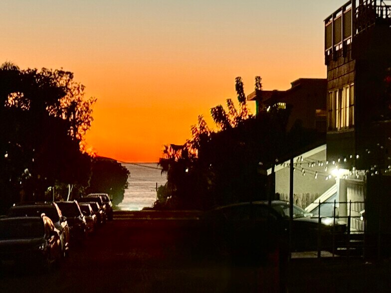 Building Photo - 467 36th St