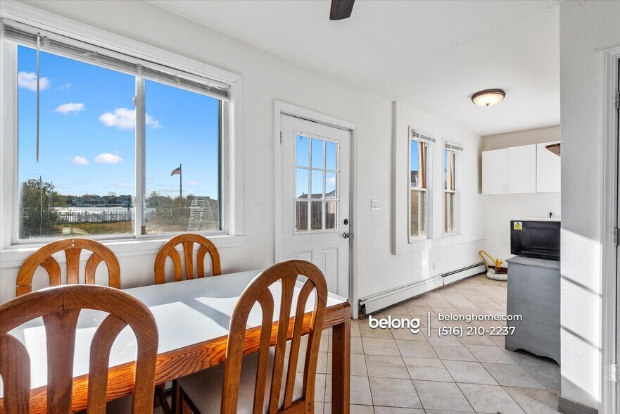 Building Photo - 2 Pirates Cove