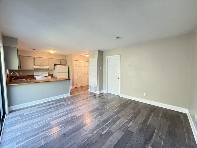 Building Photo - Spacious 1-Bedroom Apartment in West Knoxv...