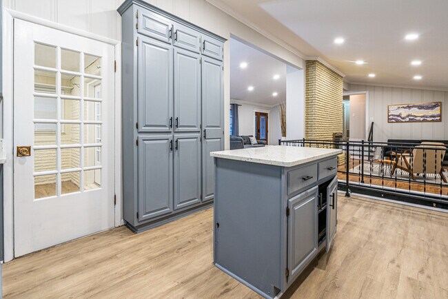 Building Photo - COMING SOON !!! 4/10/2026