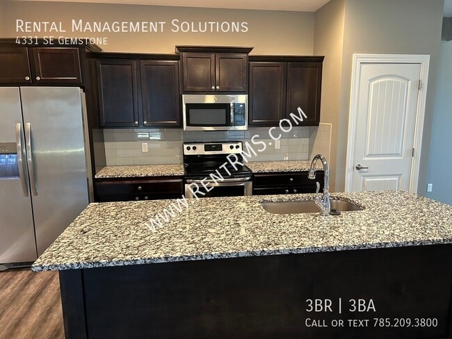 Building Photo - 4331 SE Gemstone-