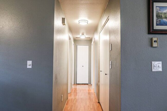 Building Photo - 3279 SW Pumice Pl