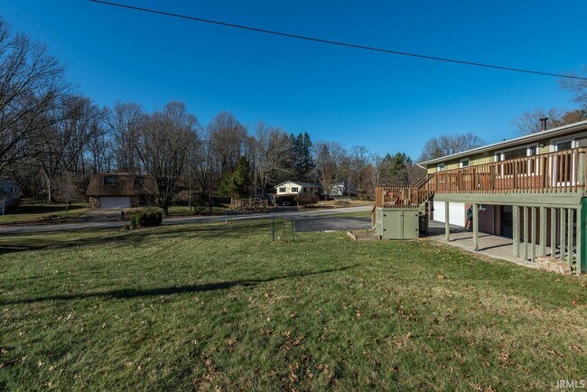 Building Photo - 1900 E Windsor Dr