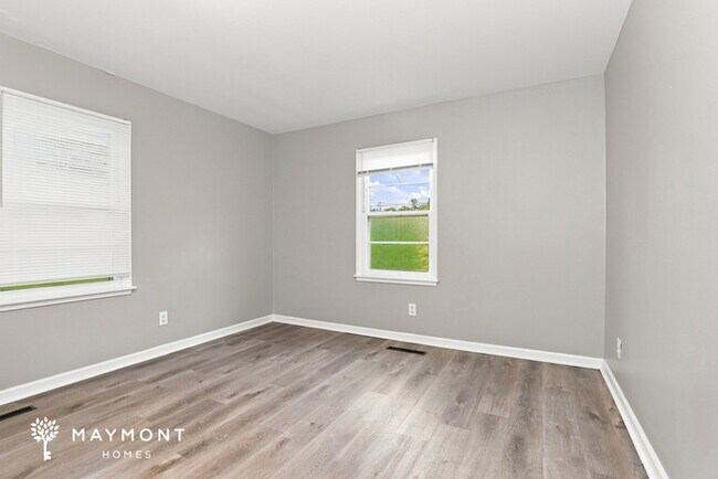 Building Photo - 4931 Fairfield Cir