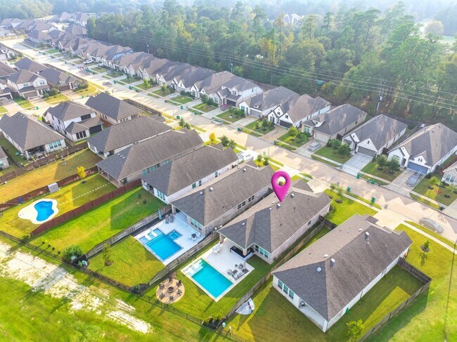 Building Photo - 24634 Songlark Bend Dr