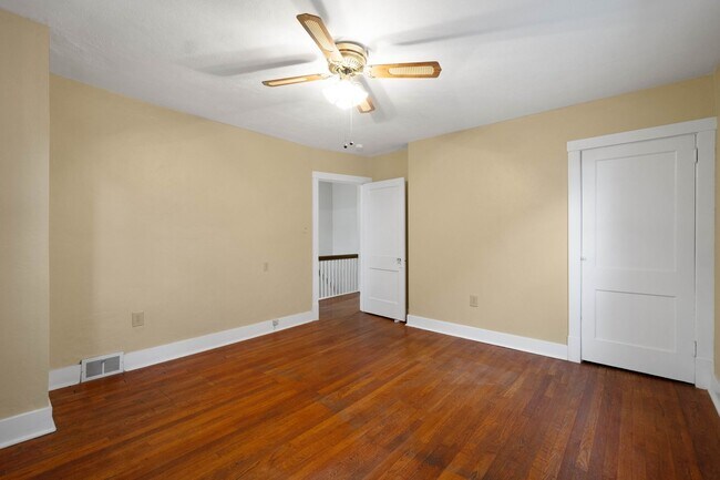 Building Photo - MOVE IN TODAY! Don't miss this FULLY RENOV...