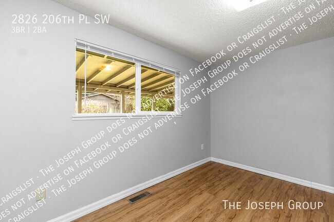 Building Photo - 2826 206th Pl SW