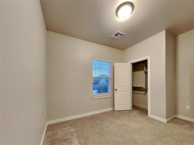 Building Photo - 14308 Peach Tree Dr