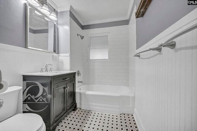 Building Photo - 711 S Prospect St