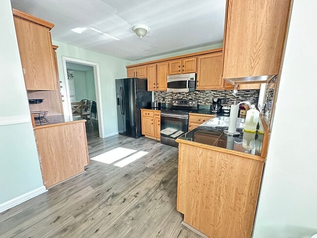 Building Photo - 1094 Porter Dr