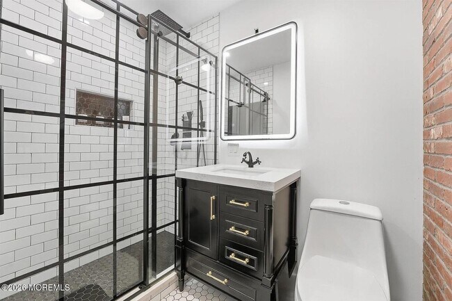 Building Photo - 79 Garden St