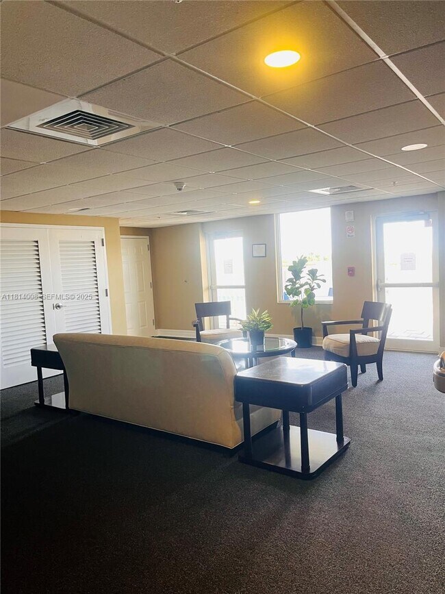 Building Photo - 900 SW 8th St